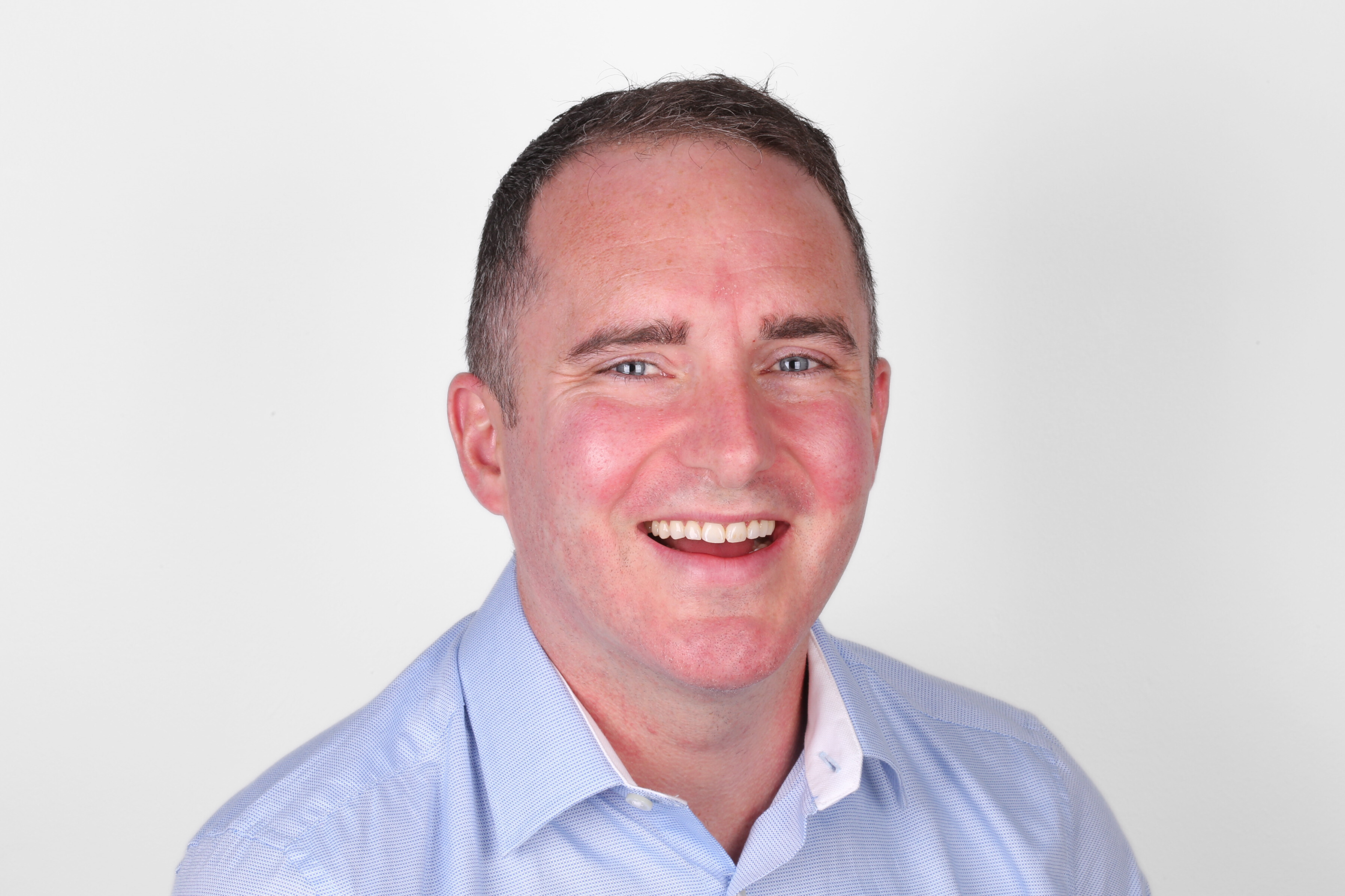 Dr. Damien Smith